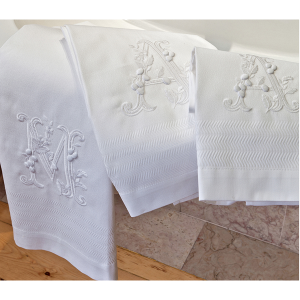 Teresa Alecrim Monogram Hand Towel - Monogrammed W